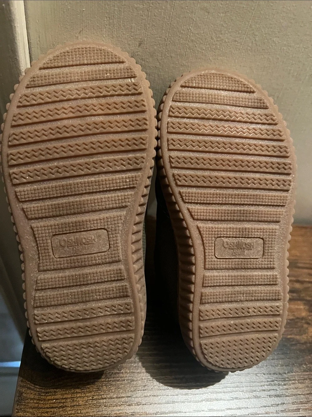OshKosh B'gosh Olive Green and Tan Kids Hiking Sneakers 6M